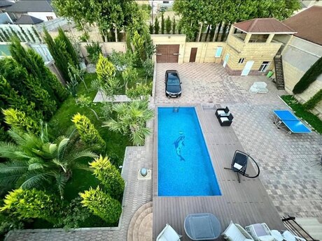 5 otaqlı həyət evi/bağ evi - Şüvəlan q. - 380 m²
