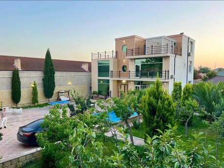 5 otaqlı həyət evi/bağ evi - Şüvəlan q. - 380 m²