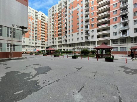 Satılır 3 otaqlı yeni tikili 126 m², 8 Noyabr m.