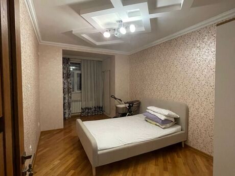 5 otaqlı köhnə tikili - Azadlıq Prospekti m. - 130 m²