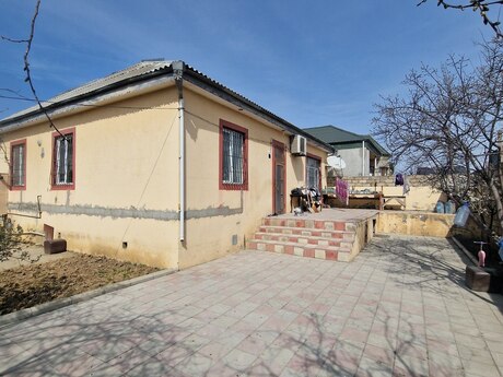 4 otaqlı həyət evi/bağ evi - Zabrat q. - 135 m²