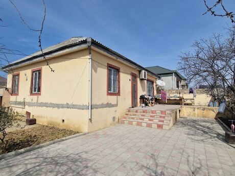 4 otaqlı həyət evi/bağ evi - Zabrat q. - 135 m²