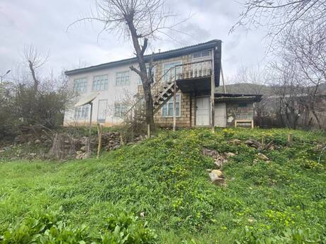 Satılır 4 otaqlı həyət evi/bağ evi 180 m², Yardımlı