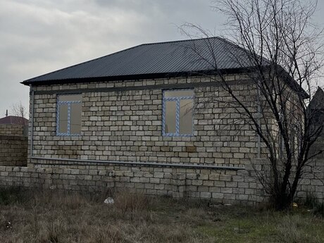 Satılır 4 otaqlı həyət evi/bağ evi 100 m², Novxanı q.