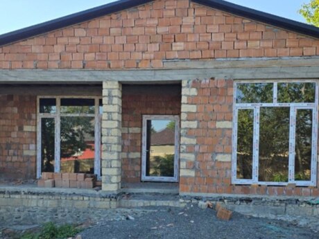 4 otaqlı həyət evi/bağ evi - Qəbələ - 130 m²