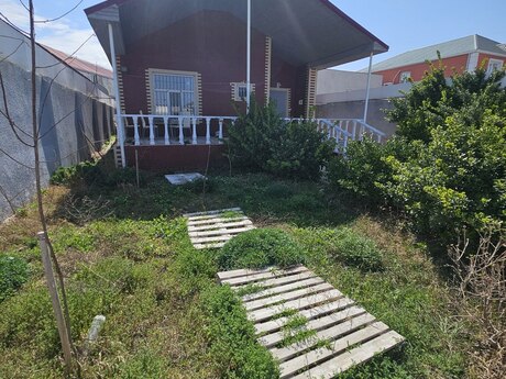 4 otaqlı həyət evi/bağ evi - Şüvəlan q. - 140 m²