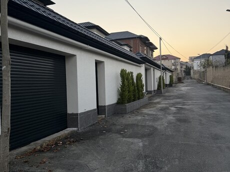 House with Garden, Villa For Sale