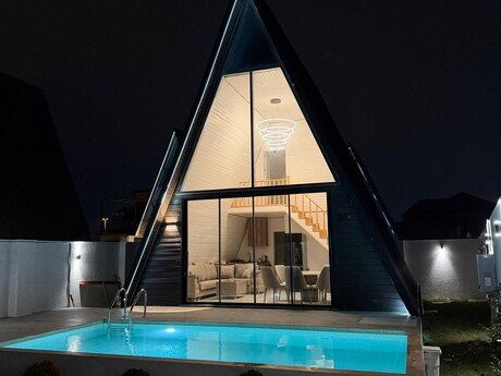 House with Garden, Villa For Rent