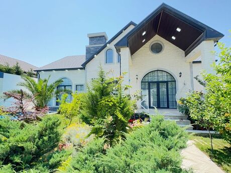 4 otaqlı həyət evi/bağ evi - Mərdəkan q. - 180 m²