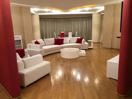 4 otaqlı yeni tikili - 28 May m. - 200 m²