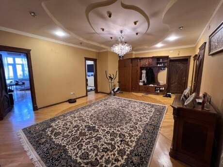 4 otaqlı yeni tikili - Elmlər Akademiyası m. - 185 m²