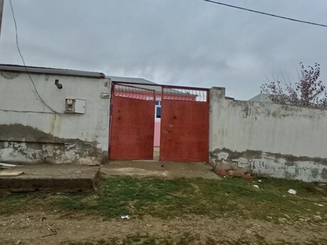 4 otaqlı həyət evi/bağ evi - Qobu q. - 100 m²
