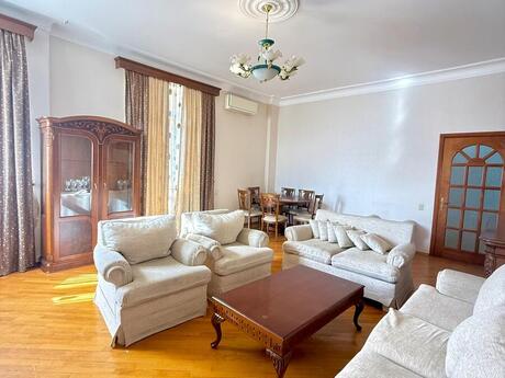 Elan №5989494 - Bakı, 28 May m., 3 otaqlı, 146 m², 9/12 mərtəbə