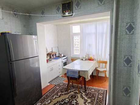 4 otaqlı köhnə tikili - Azadlıq Prospekti m. - 110 m²