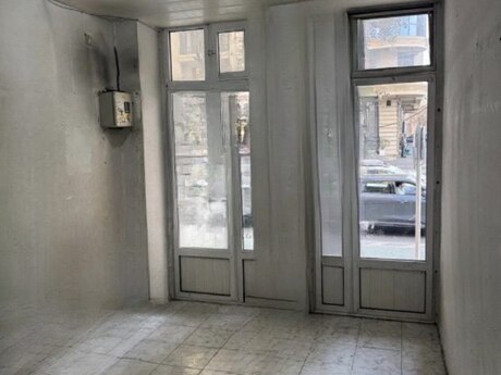 Obyekt - Elmlər Akademiyası m. - 15 m²