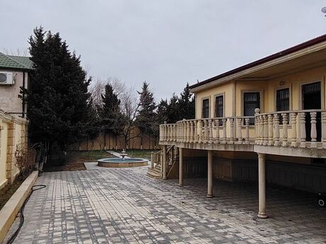 4 otaqlı həyət evi/bağ evi - Novxanı q. - 200 m²