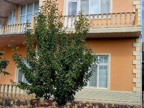 6 otaqlı həyət evi/bağ evi - Xaçmaz - 500 m²