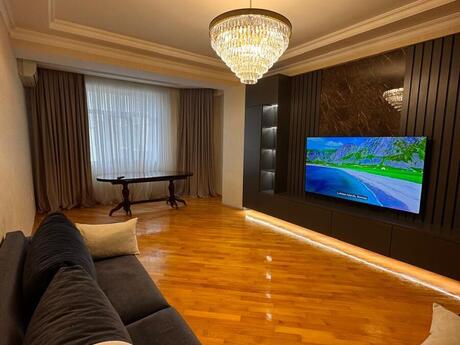 Elan №5989983 - Bakı, Nəriman Nərimanov m., 3 otaqlı, 160 m², 5/18 mərtəbə