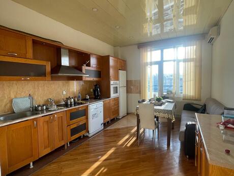 4-room apartment, 210 m², 28 May: 500 000 ₼ 4