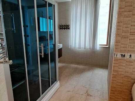 4-room apartment, 210 m², 28 May: 500 000 ₼ 3