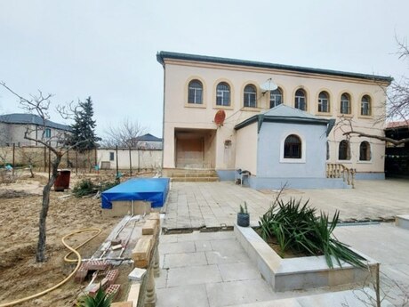5 otaqlı həyət evi/bağ evi - Novxanı q. - 180 m²