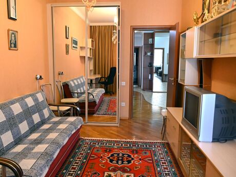 4 otaqlı yeni tikili - 28 May m. - 200 m²