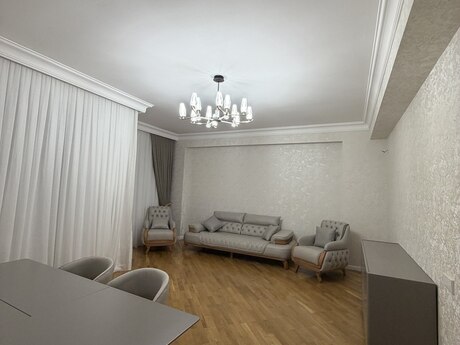 Satlr 4 otaql yeni tikili 155 m, Neftilr m.