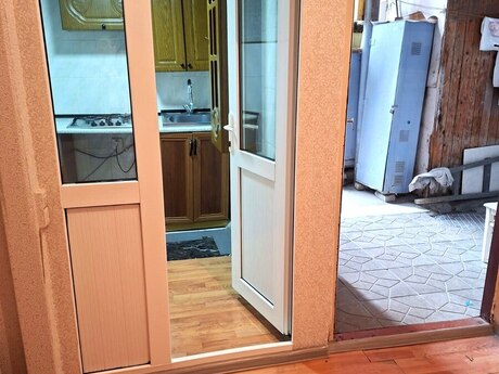 2 otaqlı köhnə tikili - 28 May m. - 56 m²