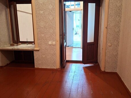 2 otaqlı köhnə tikili - 28 May m. - 56 m²