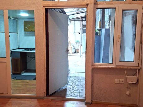 2 otaqlı köhnə tikili - 28 May m. - 56 m²