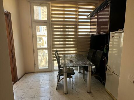 Объявление №5990212 - Баку, м. 28 мая, 2-комн., 70 м², 5/5 этаж