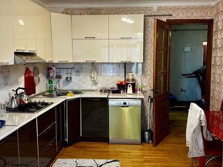 3 otaqlı köhnə tikili - Qara Qarayev m. - 100 m²