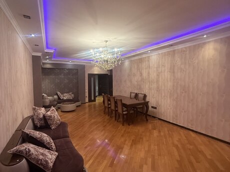 Elan №5990347 - Bakı, Ağ şəhər q., 3 otaqlı, 156 m², 4/18 mərtəbə