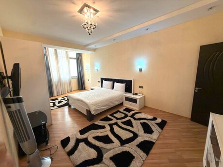 4 otaqlı yeni tikili - Nizami m. - 220 m²