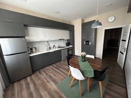 Satılır 3 otaqlı yeni tikili 135 m², Qara Qarayev m.