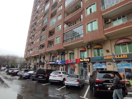 Elan №5990630 - Bakı, Nərimanov r., 4 otaqlı, 220 m², 10/16 mərtəbə