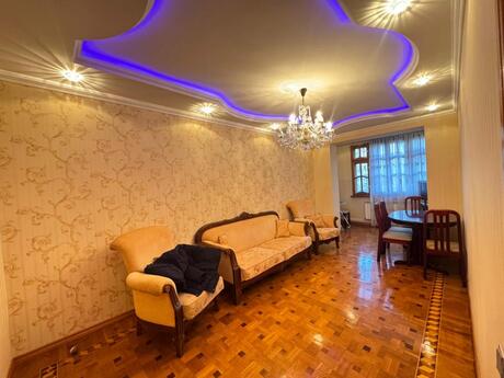 Объявление №5990839 - Баку, м. Халглар Достлугу, 3-комн., 70 м², 2/5 этаж