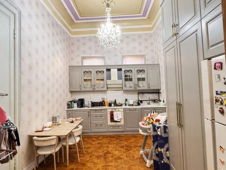 7-комнатная квартира, 245 м², Sahil: 1 250 000 ₼ 5