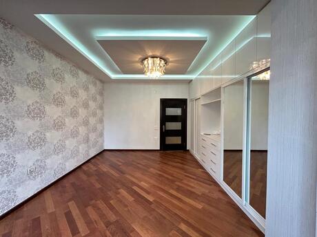 3-комн. новостройка - м. Шах Исмаил Хатаи - 130 м²