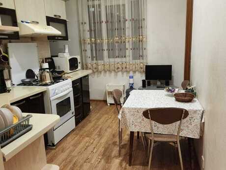 Elan №5991116 - Bakı, Nəsimi r., 3 otaqlı, 90 m², 3/3 mərtəbə