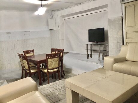 Satılır obyekt 115 m², Nizami m.