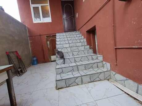 4 otaqlı həyət evi/bağ evi - Xırdalan - 90 m²