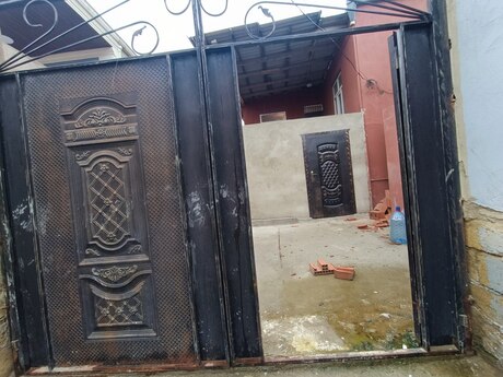 4 otaqlı həyət evi/bağ evi - Xırdalan - 90 m²