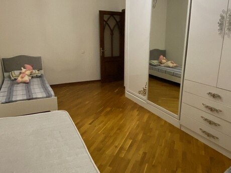Kirayə 3 otaqlı mənzil, 110 m², İnşaatçılar: 1 000 ₼/ay 5