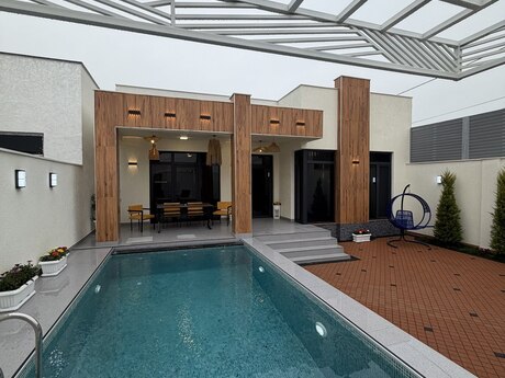 4 otaqlı həyət evi/bağ evi - Şüvəlan q. - 130 m²