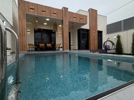 4 otaqlı həyət evi/bağ evi - Şüvəlan q. - 130 m²