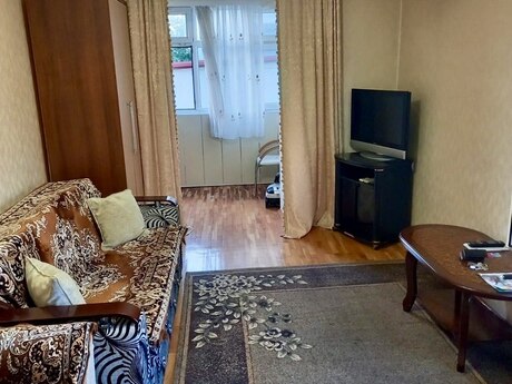 1 otaqlı köhnə tikili - Elmlər Akademiyası m. - 35 m²