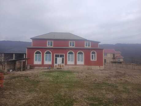 Satılır 6 otaqlı həyət evi/bağ evi 250 m², Qusar