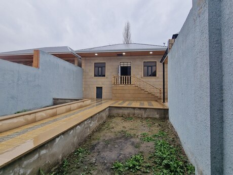 4 otaqlı həyət evi/bağ evi - Sabunçu q. - 122 m²