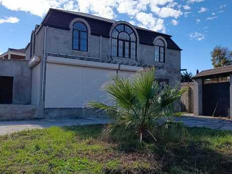 4 otaqlı həyət evi/bağ evi - Görədil q. - 200 m²